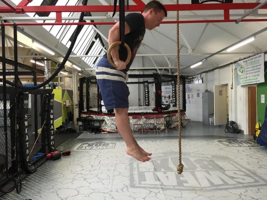 Ring Muscle-Up 3 of 4-min